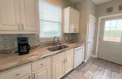 Morgantown House | Private home-private community pool-beach access-Morgantown