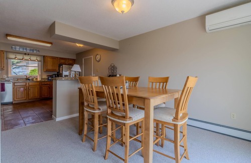 Cedar House | Private home sleeps 10 on Lake Leelanau