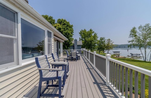 Cedar House | Private home sleeps 10 on Lake Leelanau