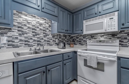 Mary Esther House | Private home under 4 miles from the beach! Sleeps 10