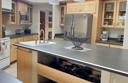 Paradise Valley Village House | Private Home With Beautiful Relaxing Views