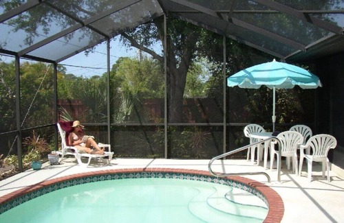 South Venice House | Private home with rear fenced in yard with pool