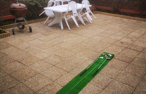 Cergy House | Private homestay CERGY