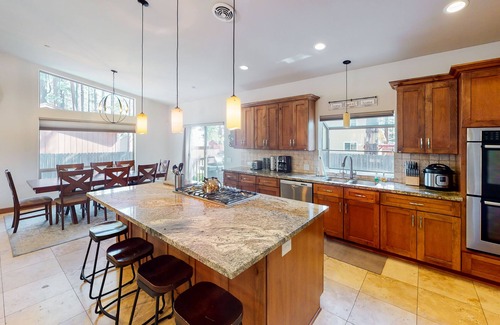 Bijou Park Acres House | Private Hot Tub & Heated Floors | Bocce Ball + Foosball | Near Beach & Slopes