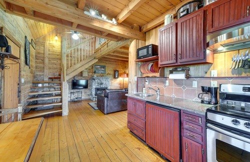 Sequim Cabin | Private Hot Tub: 'Blue Sky Cabin' in Sequim