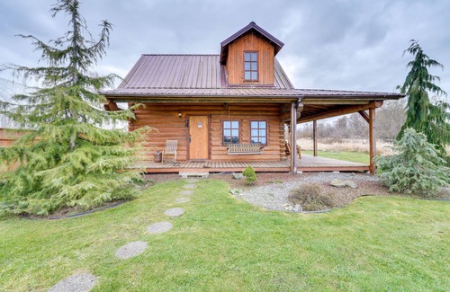 Sequim Cabin | Private Hot Tub: 'Blue Sky Cabin' in Sequim