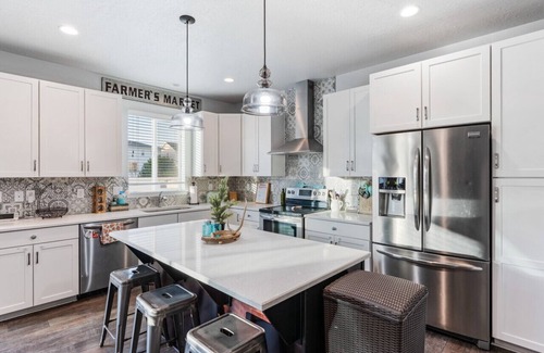 Bluffdale House | Private Hot Tub-Central Location-6 month stay required