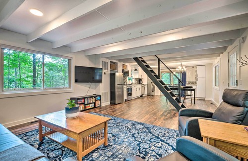 Broadway Cabin | Private Hot Tub & Fire Pit: Family Broadway Cabin