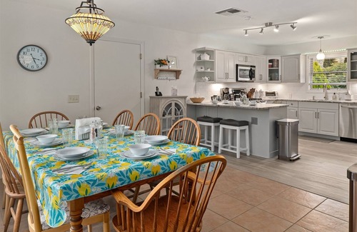 Sedona House | Private Hot Tub! Gorgeous Updated Home with Private Casita! Sleeps 8