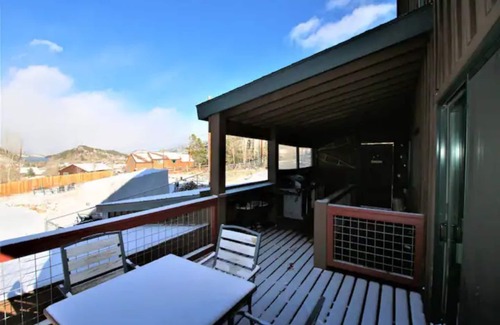 Summit Cove House | Private hot tub, Trails, Deck, Incredible views !