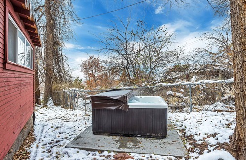 Downtown Salt Lake City Apartment | Private hot Tub-walk to downtown & Memory Grove