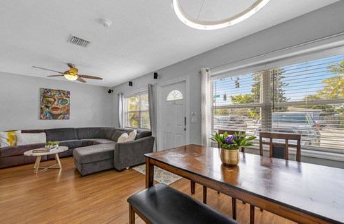 Central Fort Lauderdale House | Private House Center of Ft Lauderdale Great Pool