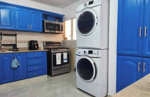 Santo Domingo House | PRIVATE HOUSE+HEATED POOL+BBQ+A/C+WIFI+HOT WATER+PET FRIENDLY, IN SANTO DOMINGO