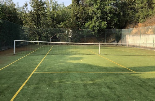 La Gaude Cottage | Private house in nature with tennis court, swimming pool, 15 min. drive from sea