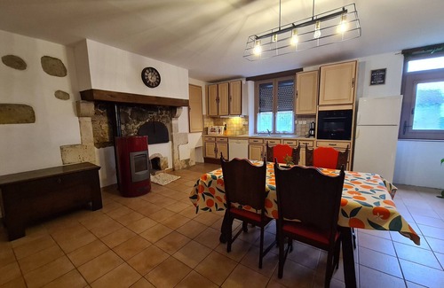 La Berthenoux Cottage | Private house near La Châtre, private garden, jacuzzi