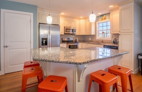 Tranquil Harbour House | Private House with Pool on Oak Island