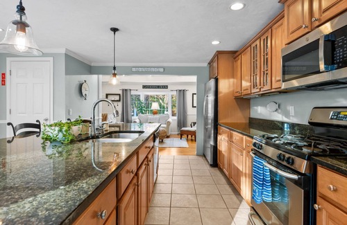 East Sandwich House | Private in-ground pool, just half a mile from the beach