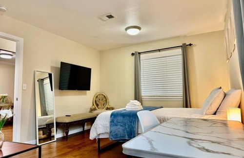 Castro Valley House | Private In-Law With Garden Access