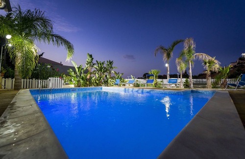 Alcamo Marina Villa | PRIVATE POOL 3 BEDROOMS 3 BATHROOMS 150 MT FROM THE SEA WI FI FREE CAR RENTAL