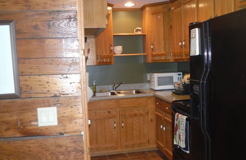 Robbinsville Cottage | Private Lakefront Cottage on Lake Santeetlah