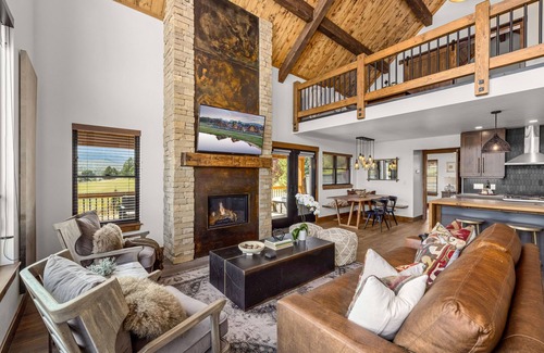 Estes Park Cabin | Private Lakefront Cabin - Two Large Patios, Jacuzzi, Indoor/Outdoor Fireplace