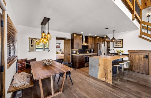 Estes Park Cabin | Private Lakefront Cabin - Two Large Patios, Jacuzzi, Indoor/Outdoor Fireplace