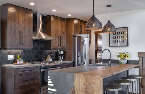 Estes Park Cabin | Private Lakefront Cabin - Two Large Patios, Jacuzzi, Indoor/Outdoor Fireplace