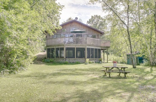 Wautoma House | Private lakeside retreat, swim, boat, fish! Perfect for family events