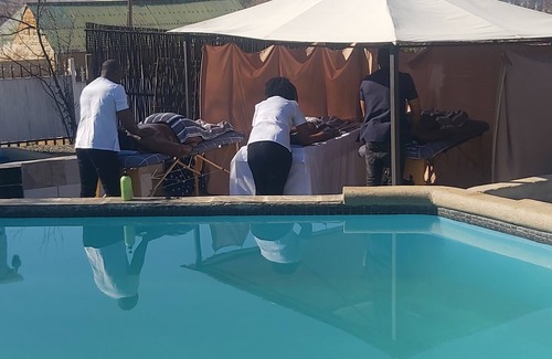 Kestell Bed & Breakfast | Private location with in house Jacuzzi