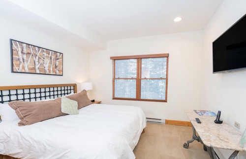 Mountain Village Hotel | Private Lock-Off Room With Access to Hot Tub, Pool and More!
