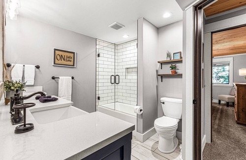 Stone Lake Cabin | Private Lodge 15 Beds/11 Baths Long Lake Sleeps 70