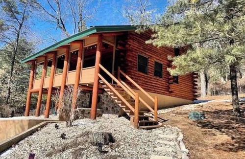 Adams Cabin | Private Log Cabin in 10 Acre Forest