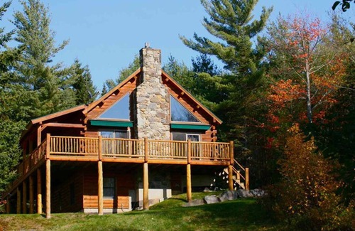 Sugar Hill House | Private log home in the White Mts near Franconia Notch-Pet-friendly & AC!