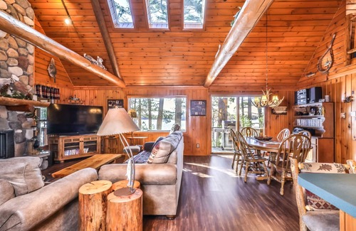 St Germain House | Private, log home on the sandy shore of Little Saint Germain Lake!