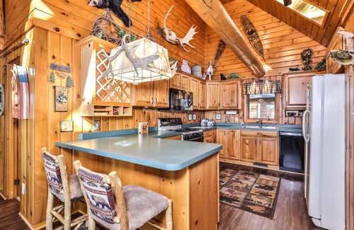 St Germain House | Private, log home on the sandy shore of Little Saint Germain Lake!