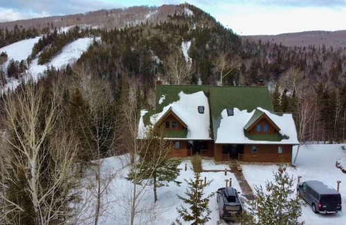 Lutsen House | Private Lux 5-Bedroom Ski-In/Ski-Out Resort Home @ Lutsen with Lake Views.