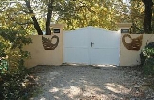 Tourrettes-sur-Loup Villa | Private Luxury Villa With Large Pool