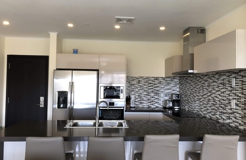 Aruba Condo | Private Luxury 2 bedroom condo Ocean view, King Bed, 2 queen beds, free wifi