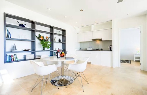 Avalon Beach House | Private Luxury Apartment with stunning Pittwater Views