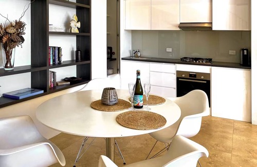 Avalon Beach House | Private Luxury Apartment with stunning Pittwater Views