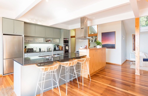 Paihia House | Private Luxury in Paihia - with Heated Pool!