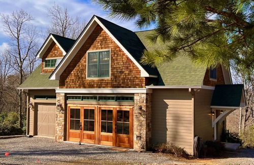 Old Fort House | Private Luxury Mountaintop Retreat on 10 acres. Black Mountain/Asheville