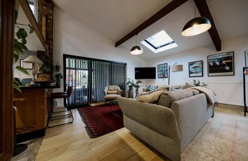 Trafford Apartment | Private Luxury Open-Plan Barn Conversion