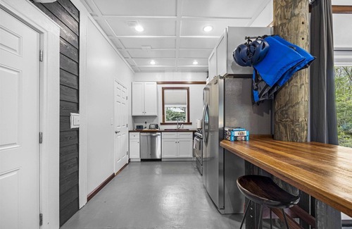 Pawleys Island House | Private Luxury Pawleys Island Home in Prime Location with Gourmet Kitchen!