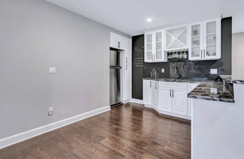 Easton House | Private Luxury Stay in Expansive Home & Property