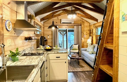 Pawleys Island Cabin | Private Luxury tiny home . Ideal for golfers, beachgoers, and outdoor adventures