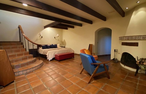 Ramona House | Private Luxury Villa in San Diego's Wine Country