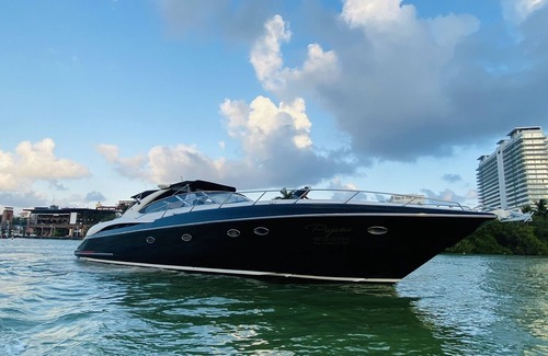 Zona Hotelera Boat Rental | Private Luxury Yacht Sunseeker 60ft UP TO 20 pax Price x 4 Hours