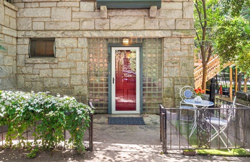 Virginia Highland Apartment | Private Midtown Hidden Gem- Steps from Piedmont Park + Free Parking