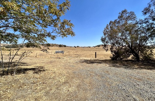 Friant Cabin | Private Millerton Lake house on 5 acres